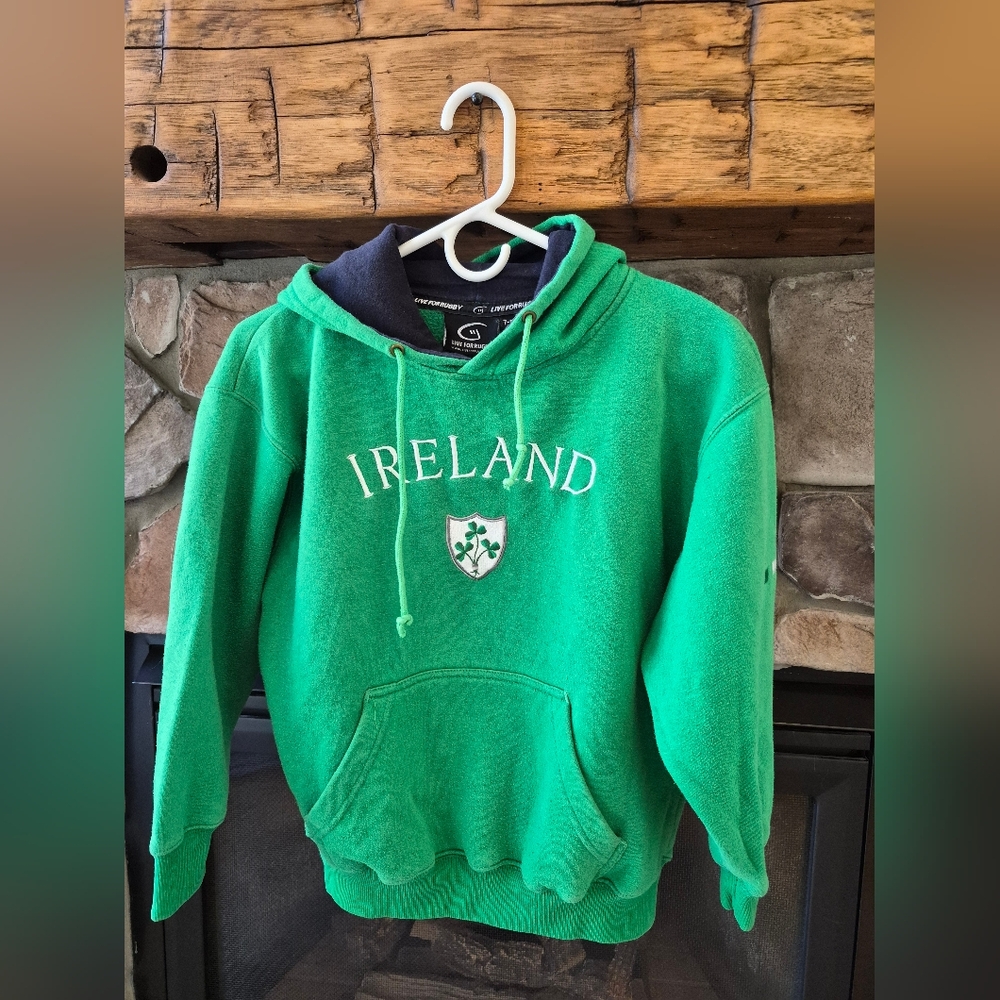Ireland Rugby Hoodie w/Crest & Flag